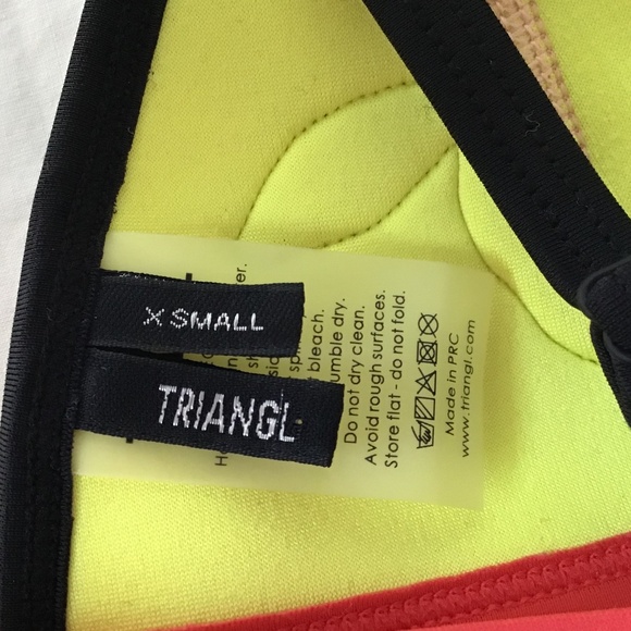 Triangl sz XS Flower bikini top - Picture 3 of 7